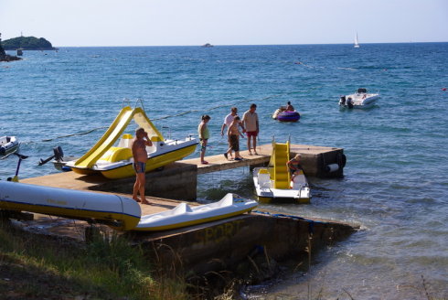 国外海边度假胜地 wKgBm04TxDDb-6LlAADJKfXKXuA26.jpeg?imageView2%2F2%2Fw%2F600%2Fh%2F600%2Fq%2F90