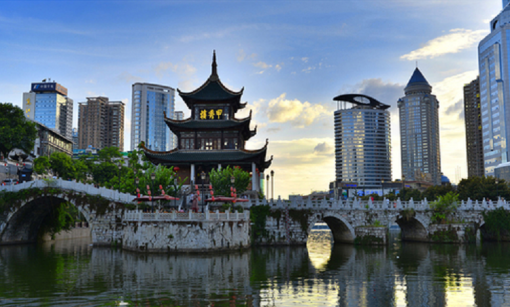 —————————休闲之旅————————— 国家AAAAA亚洲第一大瀑布、西游记取景地【黄果树大瀑布】 南方喀斯特世界自然遗产核心地—【荔波大小七孔】 亲身来到全球最大的苗家村寨—【西江千户苗寨】 国家3A级景区——【苗族非遗博物馆