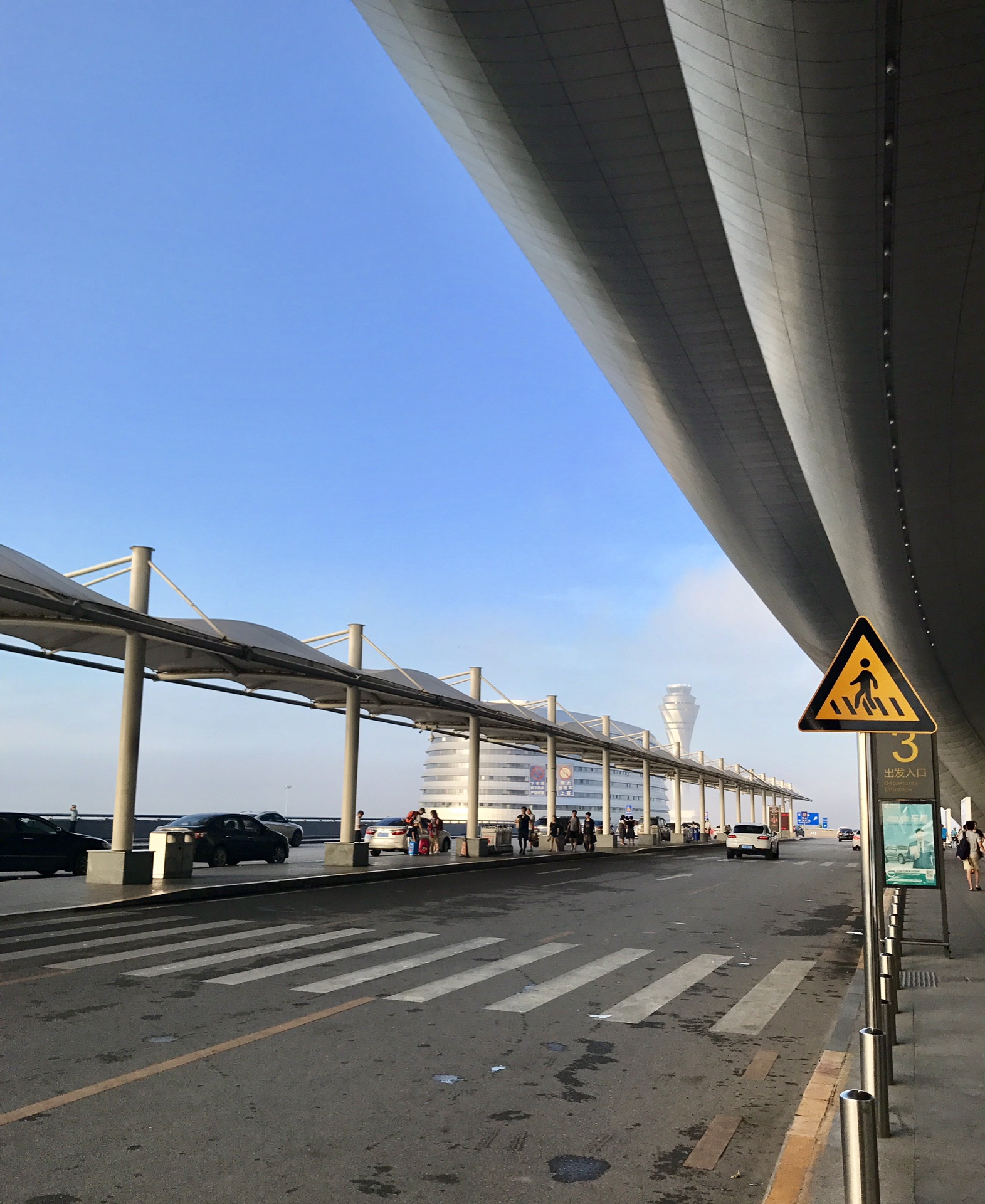8月20日,我们乘坐gx8857航班,从南宁吴圩国际机场飞往三亚凤凰国际