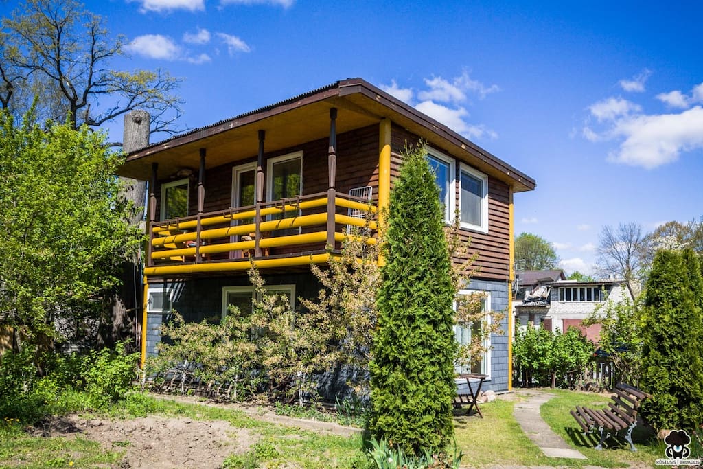 perfectly located summerhouse