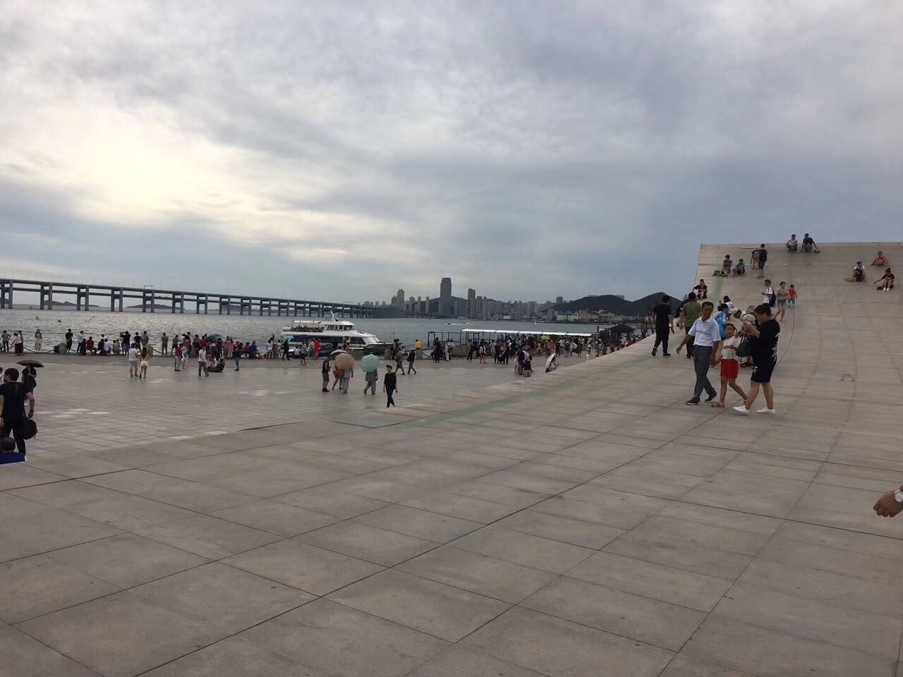 大连人口净流失第一_大连第一夫人(3)