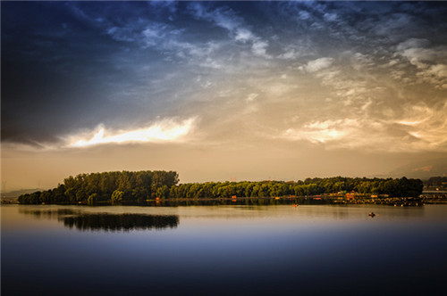 旅游景点推荐安阳 wKgBZ1mk2HyAT-iTAACiwf3bWQk48.jpeg?imageView2%2F2%2Fw%2F680%2Fq%2F90