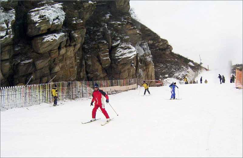 青龙峡滑雪场