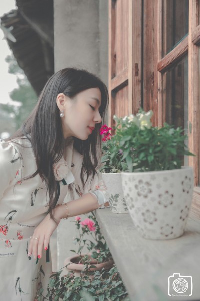 什么是吴侬软语 wKgBZ1ibE7SAZdbEAA0tc2hUceY34.jpeg?imageView2%2F2%2Fw%2F600%2Fh%2F600%2Fq%2F90