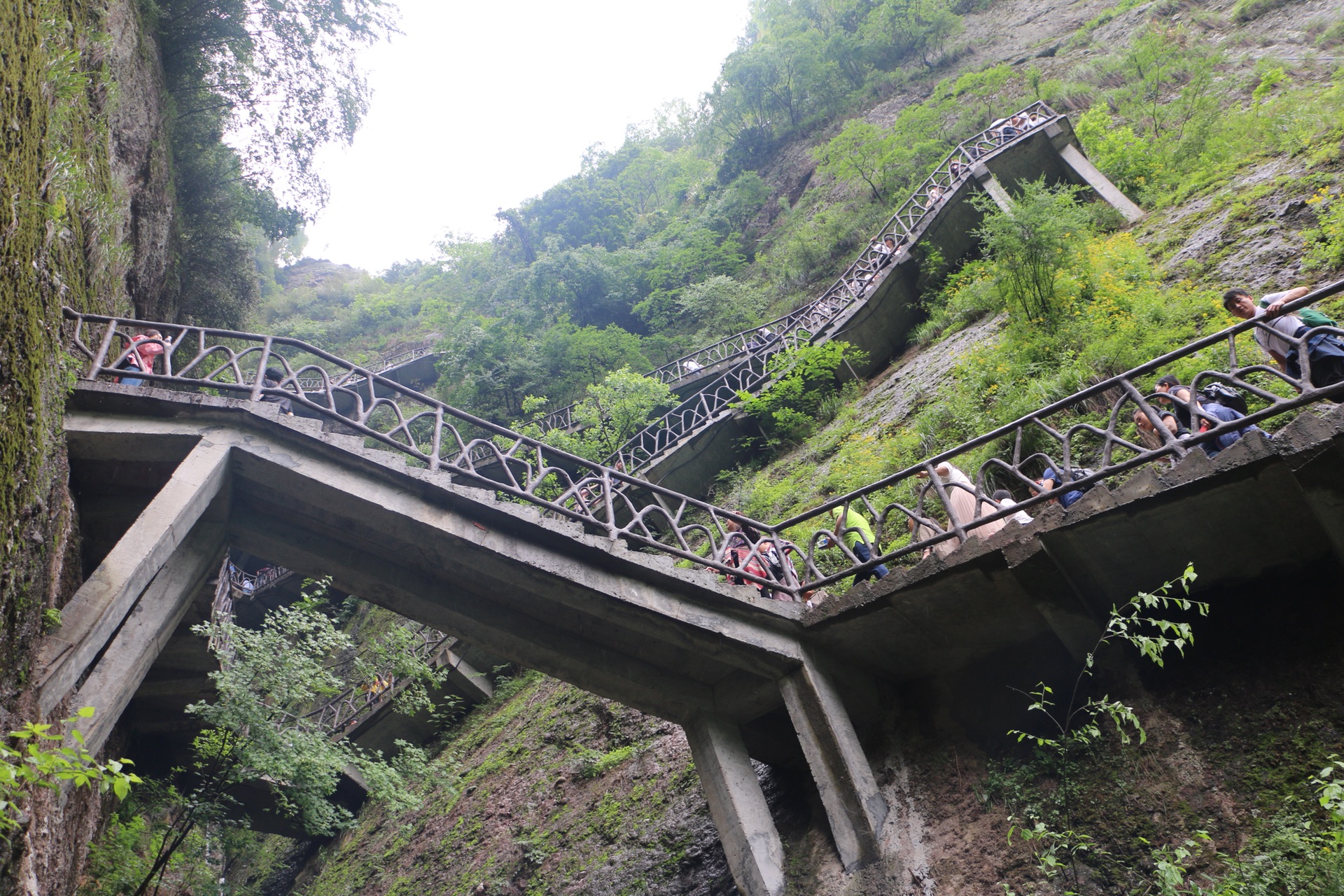 穿岩十九峰风景名胜区      