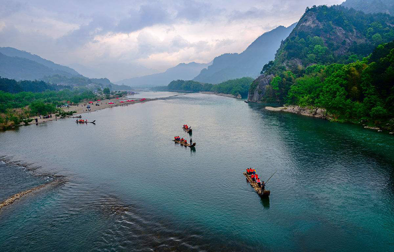 名山gdp_秋名山车神图片(3)