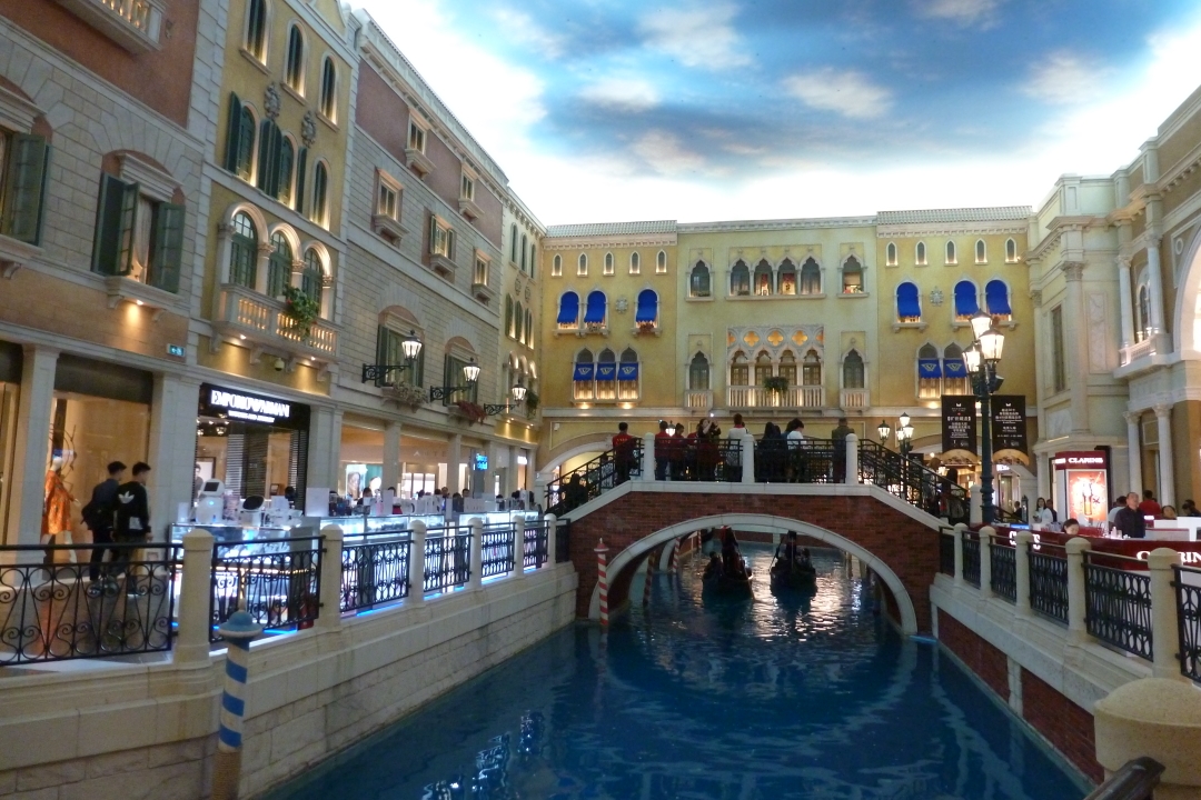 wKgBEFtVoyOAR7a8AAjKp19rQks15.jpeg?imageView2%2F2%2Fw%2F600%2Fh%2F600%2Fq%2F90