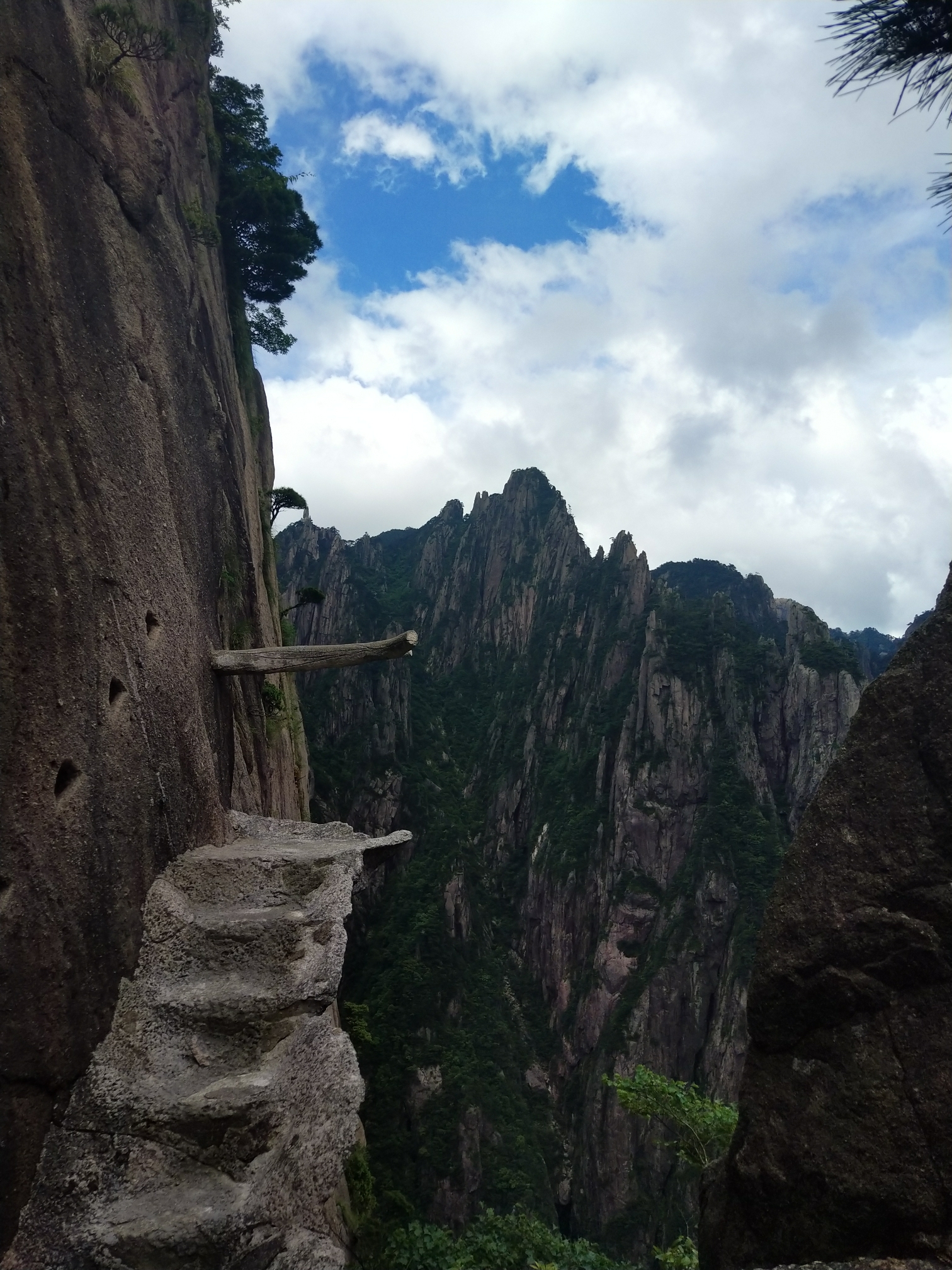 黄山市有多少人口_我的镜头里的黄山 一(2)