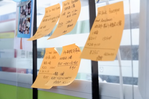 生日怎么说英文 wKgBEFxVYQaAE_TYAAX8lquZK2c37.jpeg?imageView2%2F2%2Fw%2F600%2Fh%2F600%2Fq%2F90