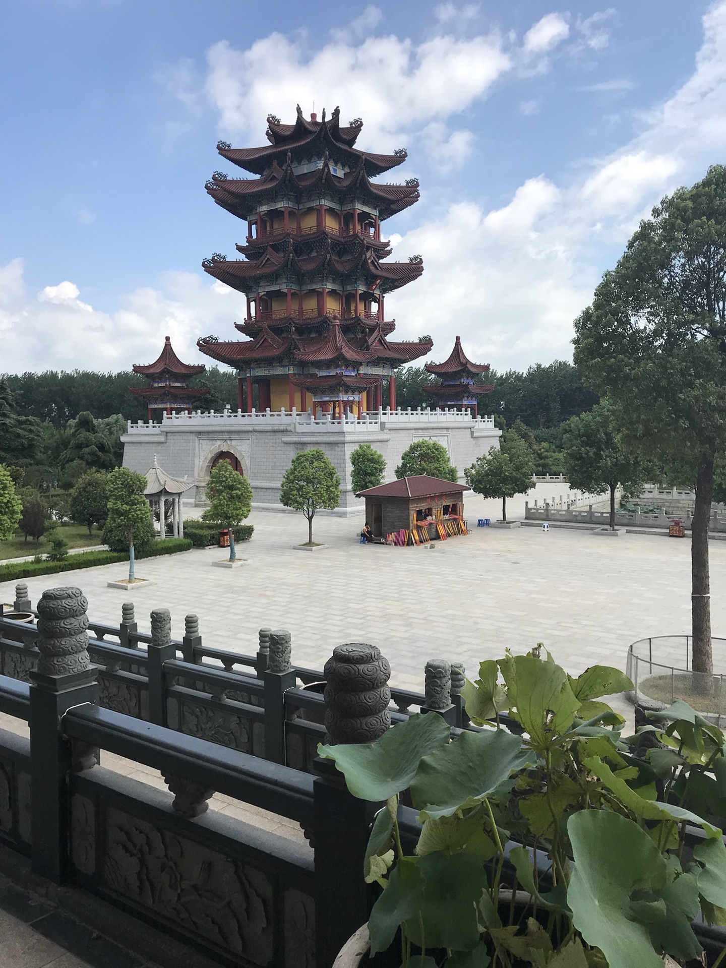 恢弘大气的驻马店汝南南海禅寺