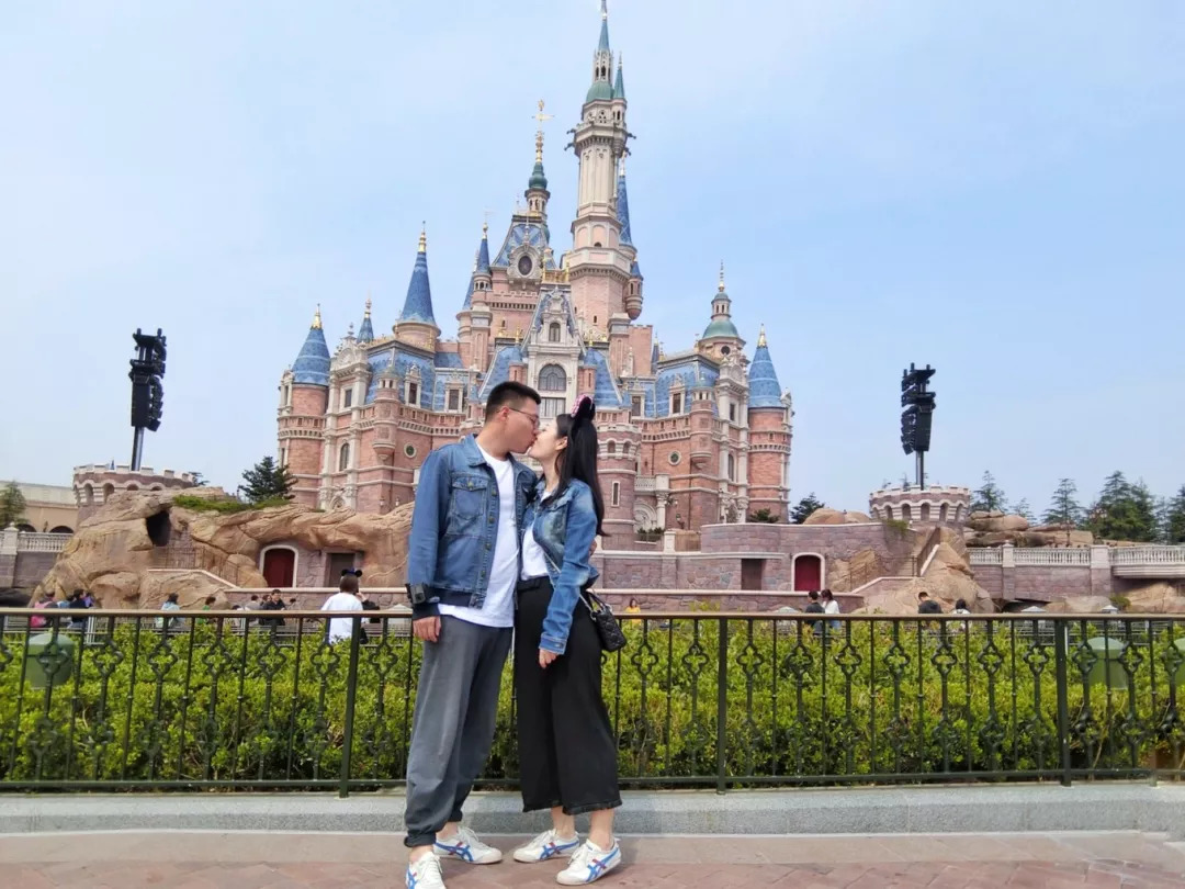 上海迪士尼vip玩法情侣照宝典满足你的童话少女梦