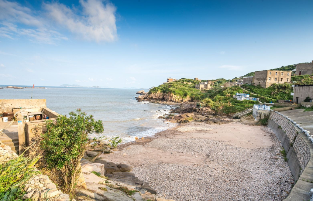 “人不多，花钱少，好玩，还交通方便”的旅行地，到底存在吗？还是这只是一个可笑的伪...