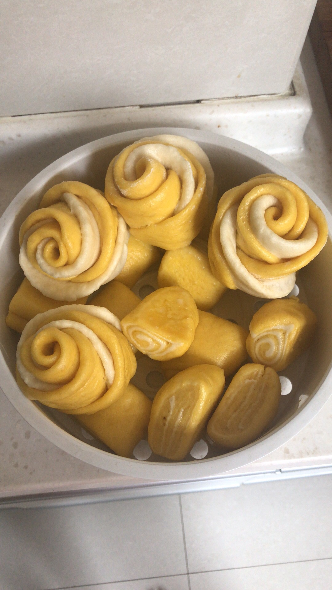 第一次的玉米面花卷,1:1配比口感松散