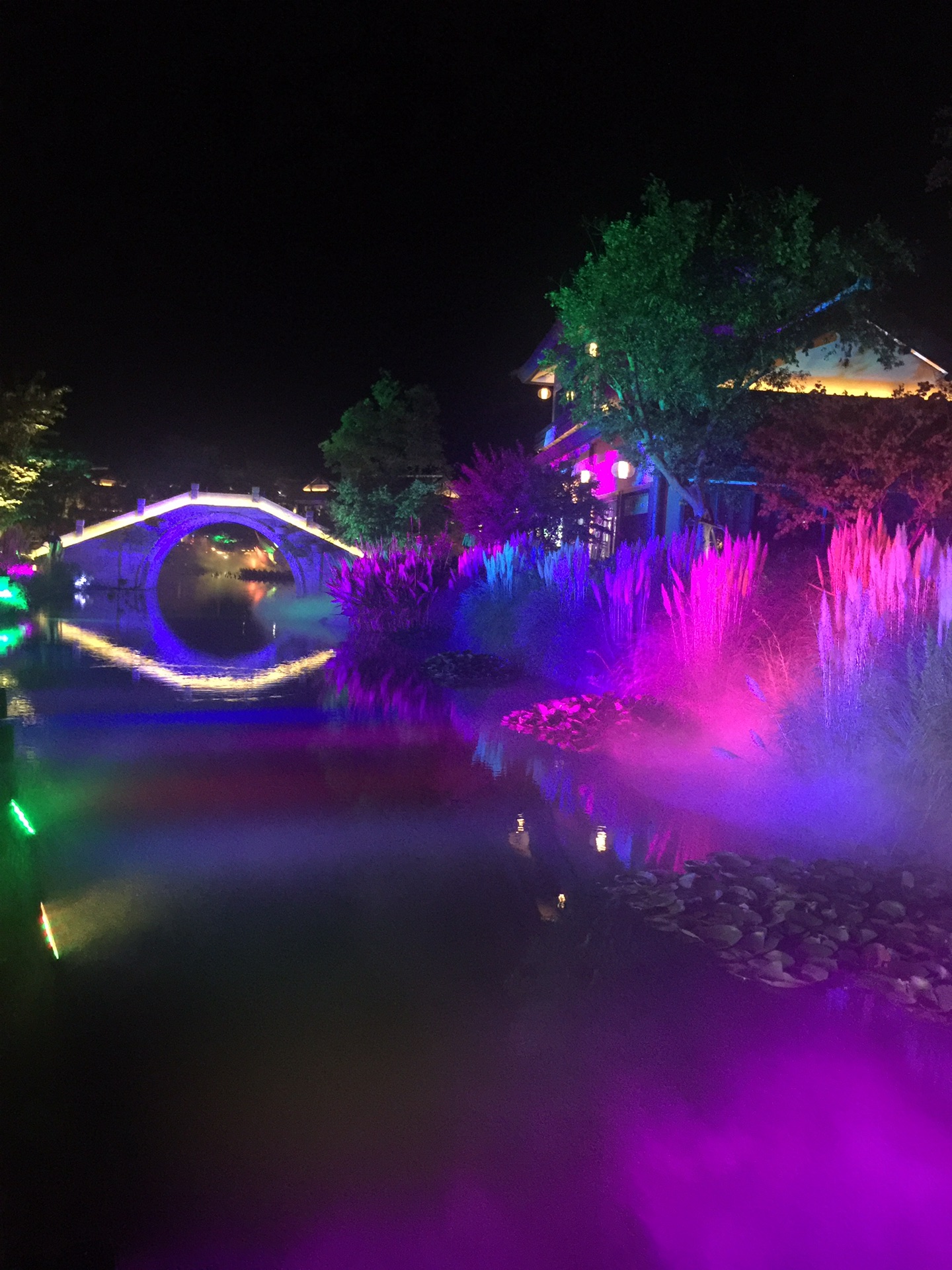 无锡夜游拈花湾