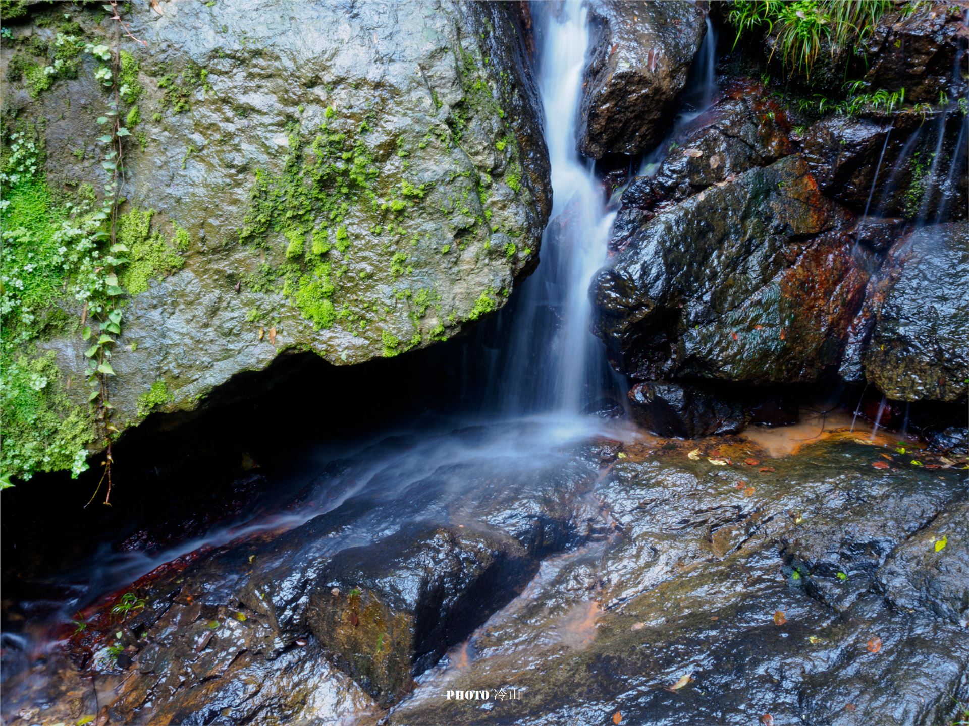 磐安网红景点——水下孔景区