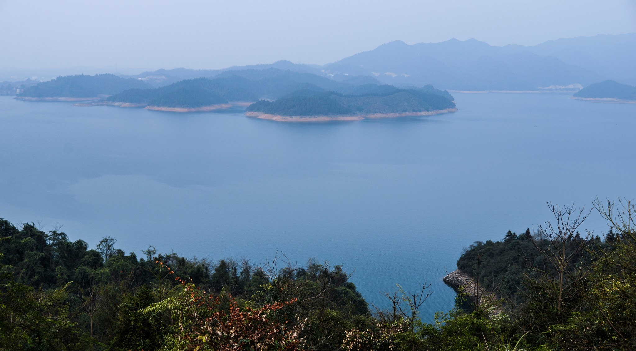 坐着火车去旅行(自助玩转攸县酒仙湖,皮佳溶洞)