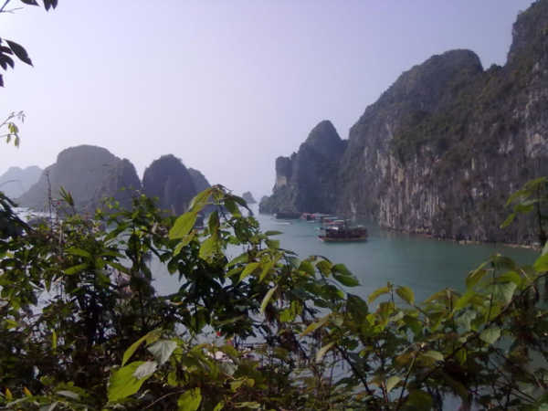 旅游攻略下龙湾 wKgBt09gWxiTZkGnAAGu6CzyL1459.jpeg?imageView2%2F2%2Fw%2F600%2Fq%2F50