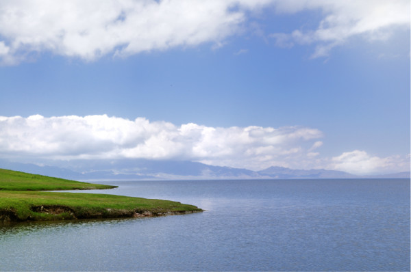 赛里木湖位于中国哪里 wKgByU_rAImVGE-7AAhG2_sqVSs13.jpeg?imageView2%2F2%2Fw%2F600%2Fh%2F600%2Fq%2F90