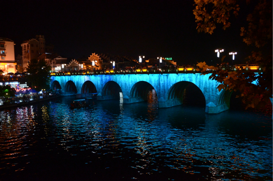 猜成语一个倒过一个倒城_看图猜成语(3)