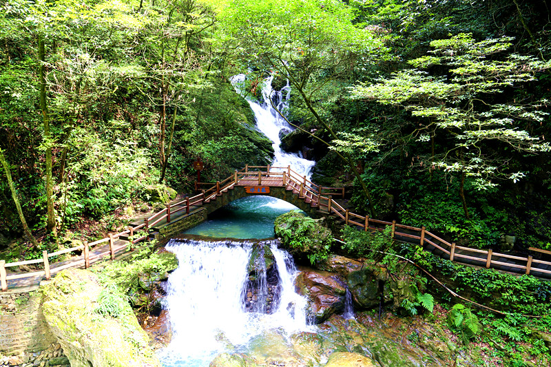 万盛黑山谷