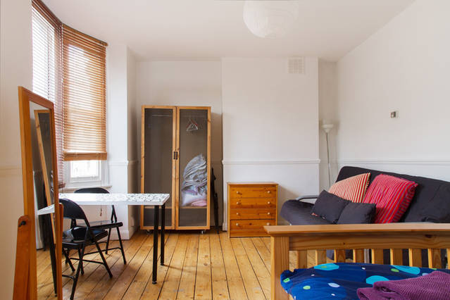 double/triple bedsit in brixton