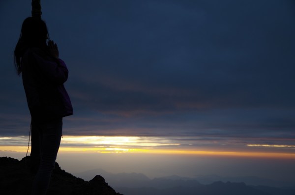 穹顶之上txt下载全文 wKgBpVV0TFKAaUVSAAOpAhMBg3I33.jpeg?imageView2%2F2%2Fw%2F600%2Fh%2F600%2Fq%2F90