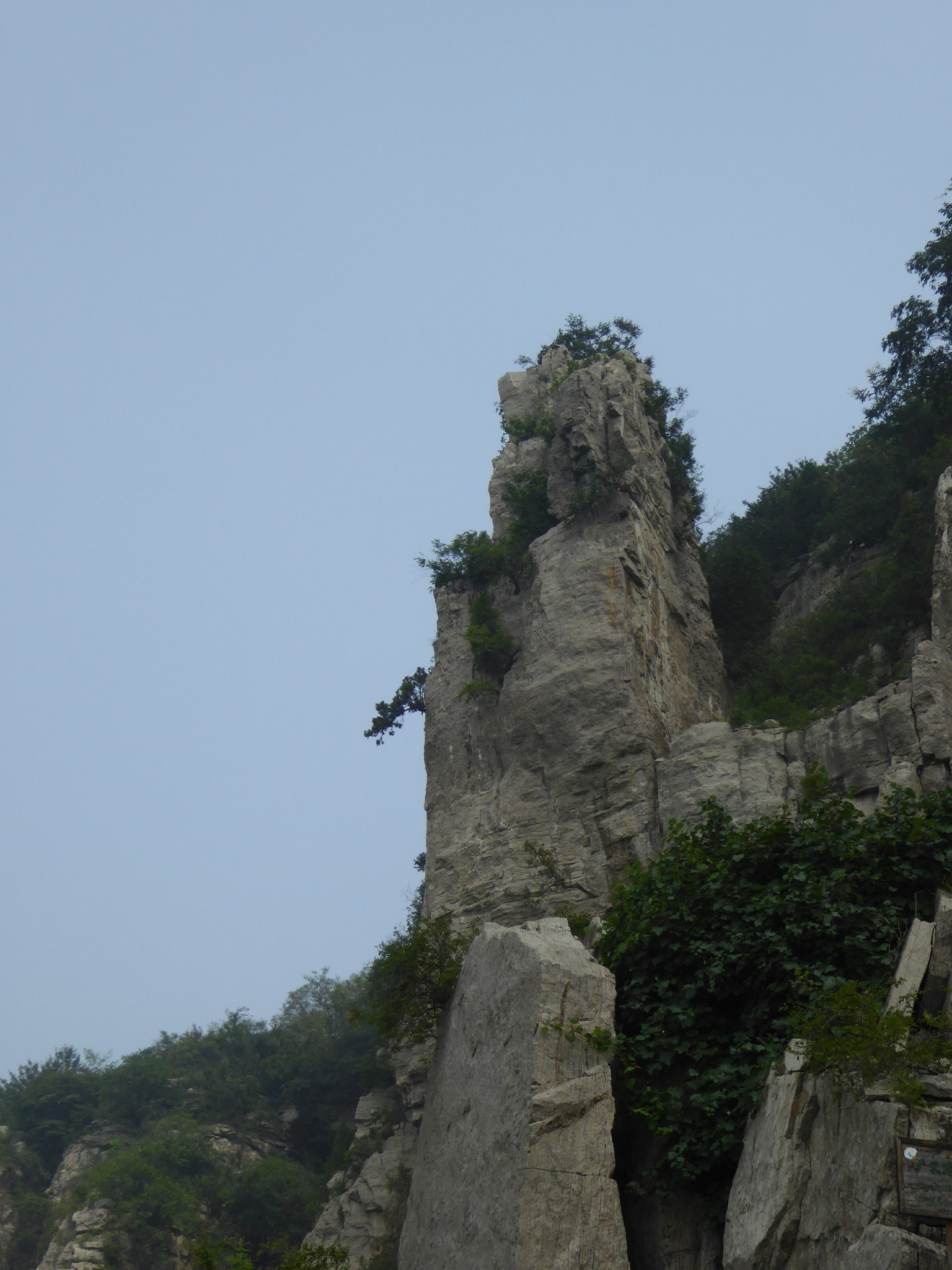 中华奇景--枣庄熊耳山大裂谷,令人震撼!