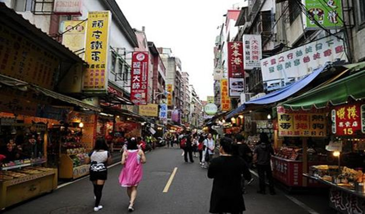 【大促】台北复古一日游北投温泉 阳明山 渔人码头 淡水老街 地热谷