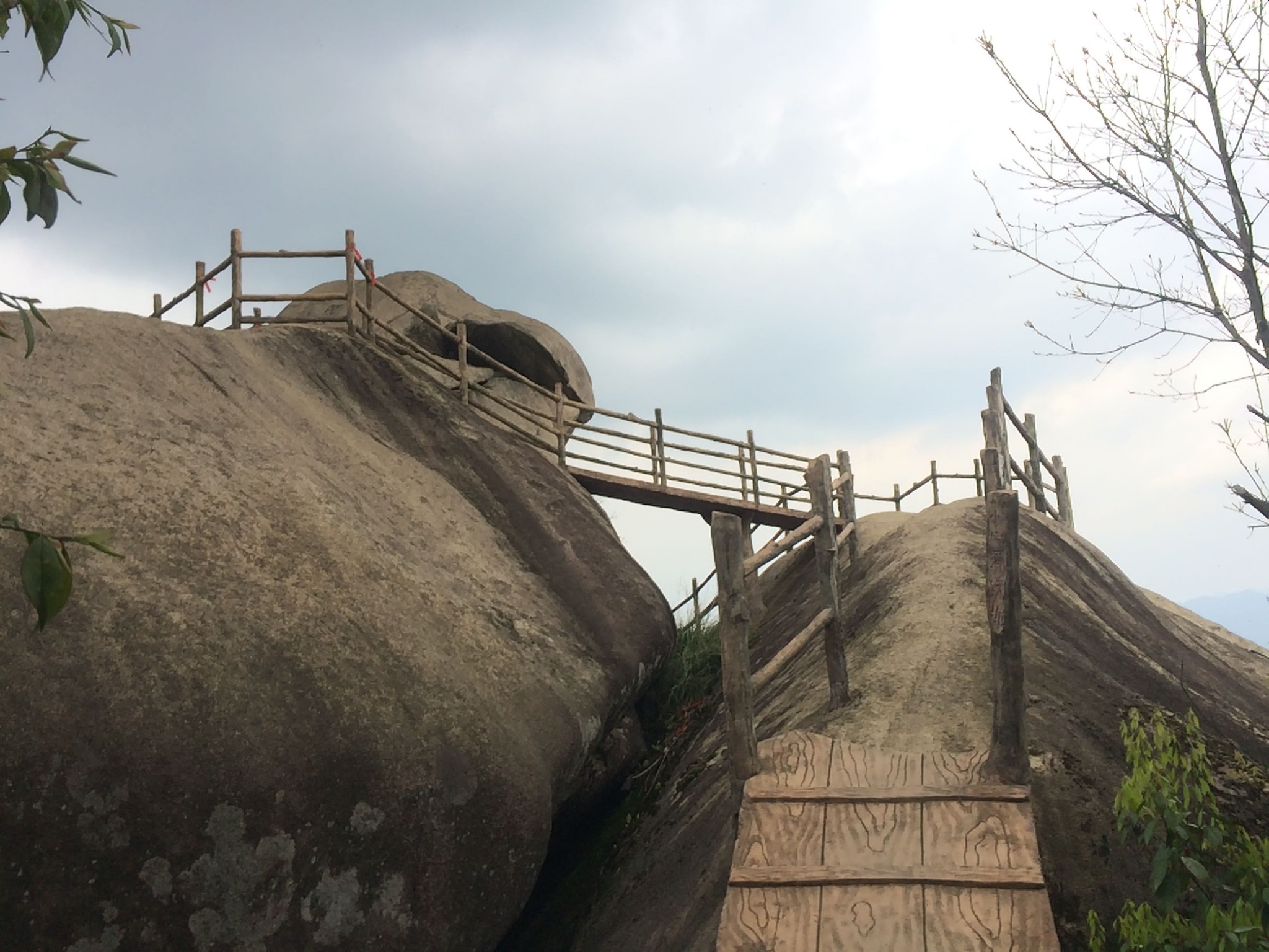 浮盖山风景区        