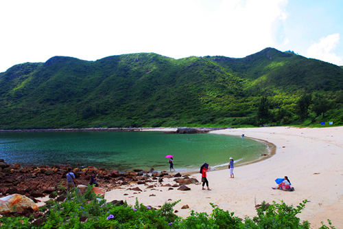 【深圳出发】惠州三门岛穿越 防空洞探险 登海誓山盟 月亮湾沙滩游泳