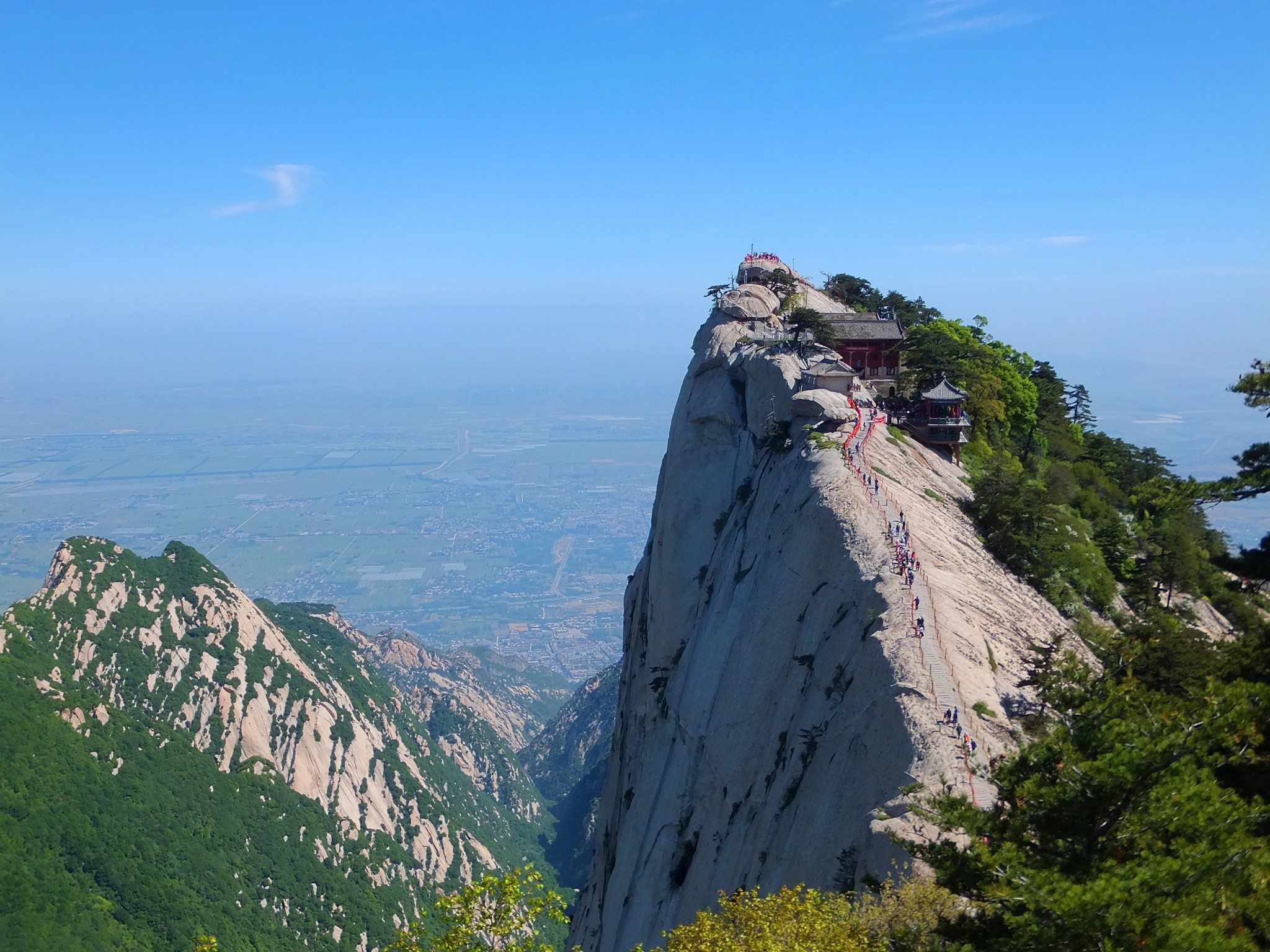 陕西省旅游 华山旅游攻略 独行西岳华山     西峰索道      在观景台