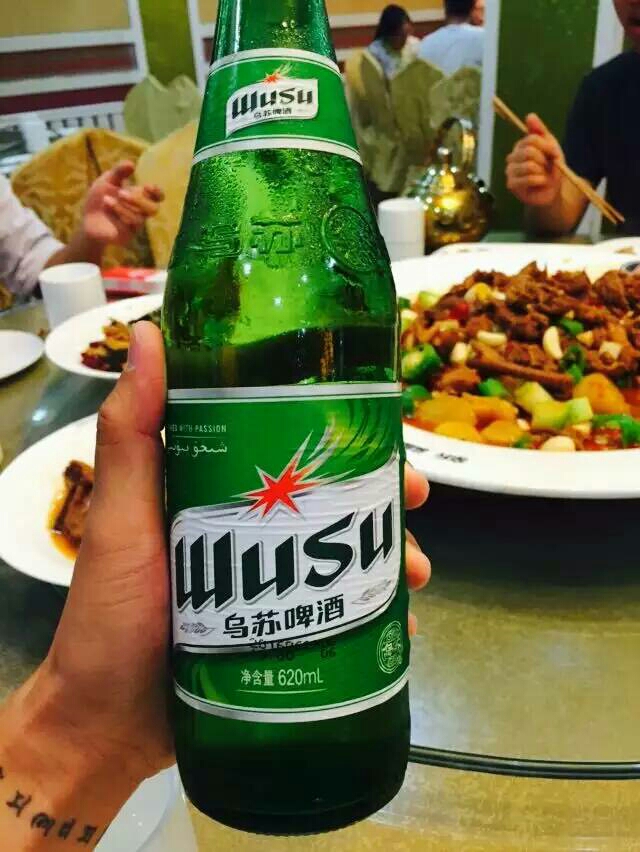 乌苏啤酒,浓度很低的,好好喝,配大盘鸡换流.