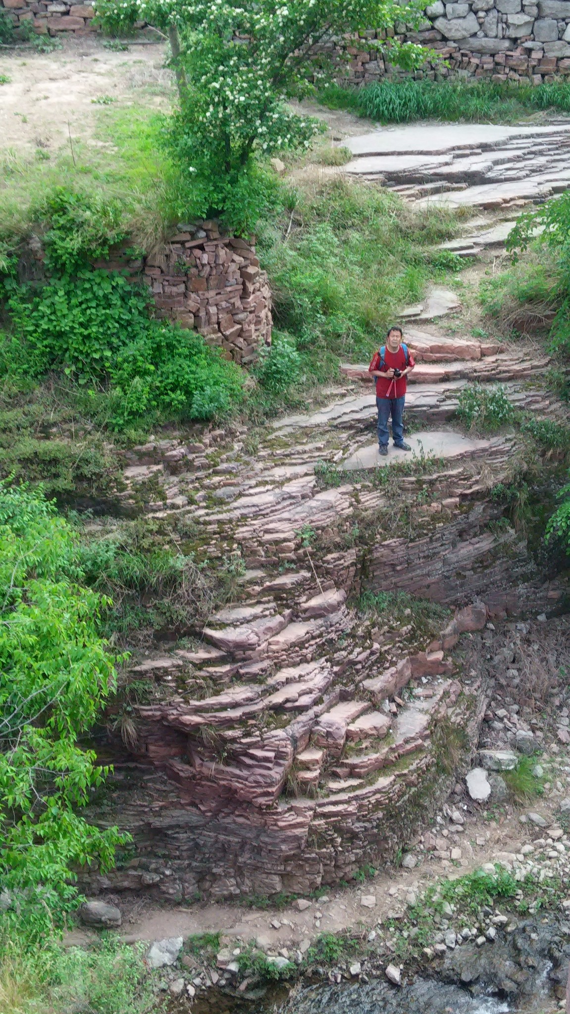 无倾城之美 却另人神往的太行山:山西壶关峡谷.河南郭亮村. 挂壁公路.