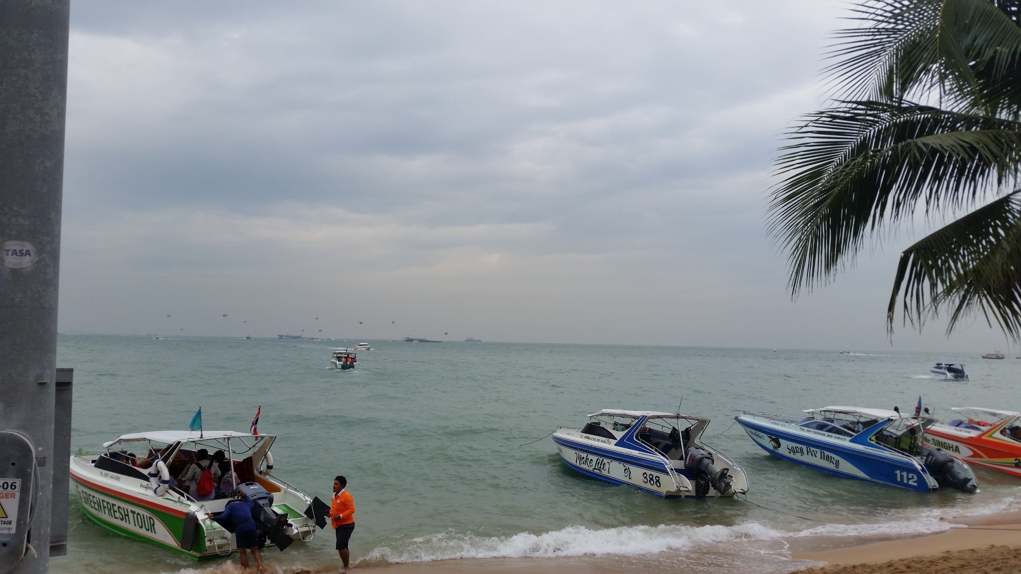 wKgBs1aKedaAJStUAAaceuE0DqE01.jpeg?imageView2%2F2%2Fw%2F600%2Fh%2F600%2Fq%2F90