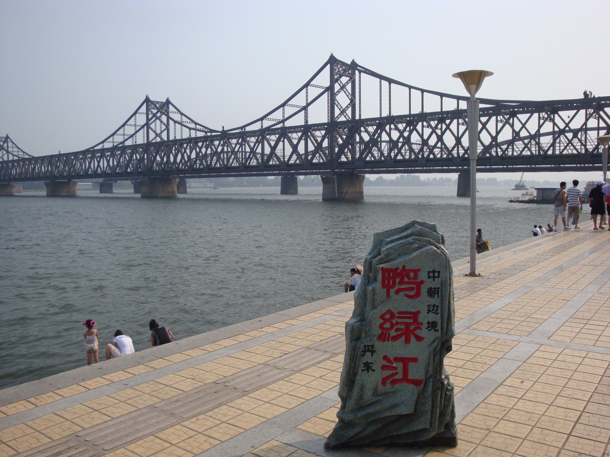 来到丹东的第一时间,我就直接来了鸭绿江边,我这次来丹东  ,停留时间