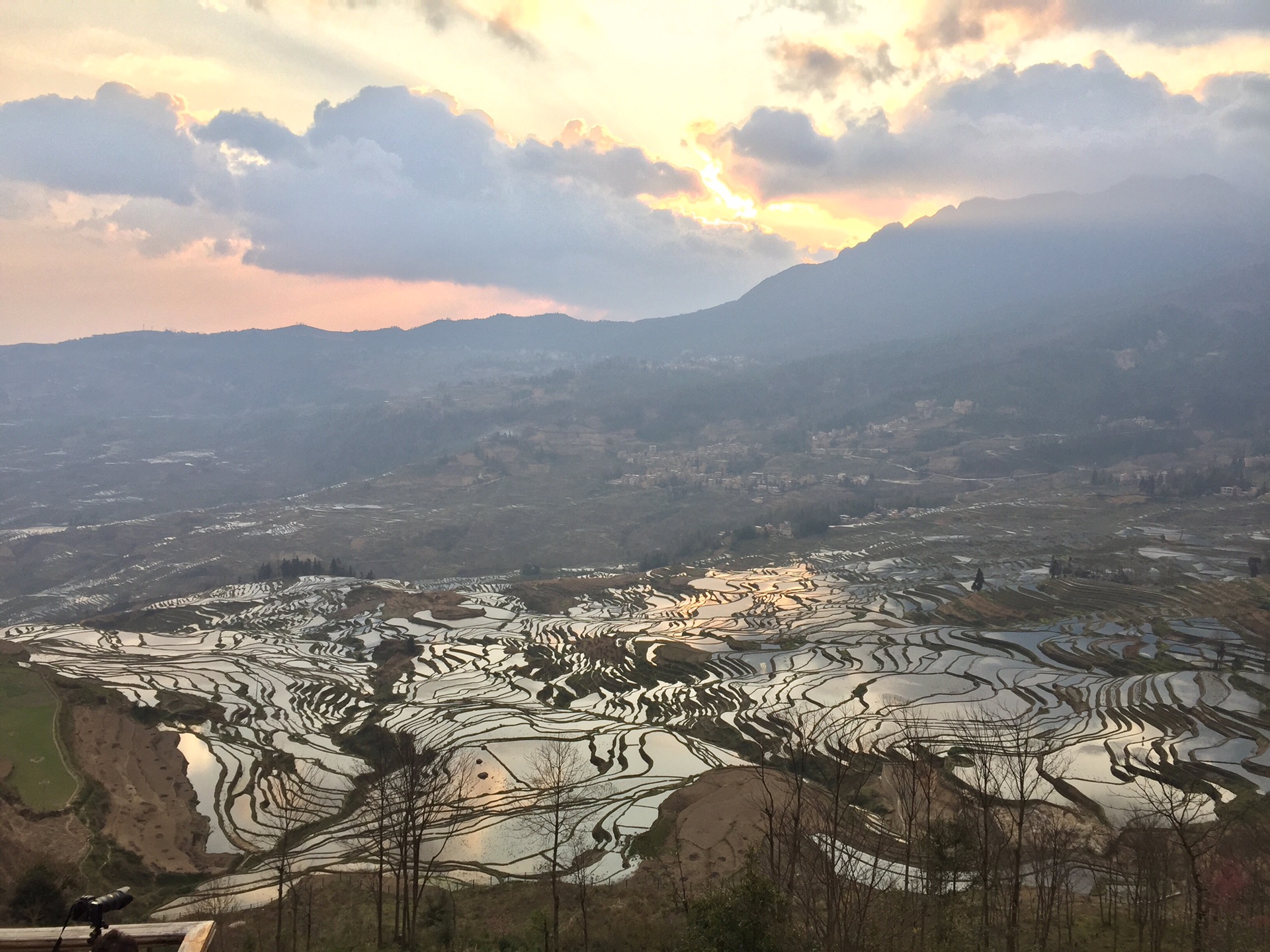 普者黑旅游怎么穿搭_普者黑旅游地图(2)