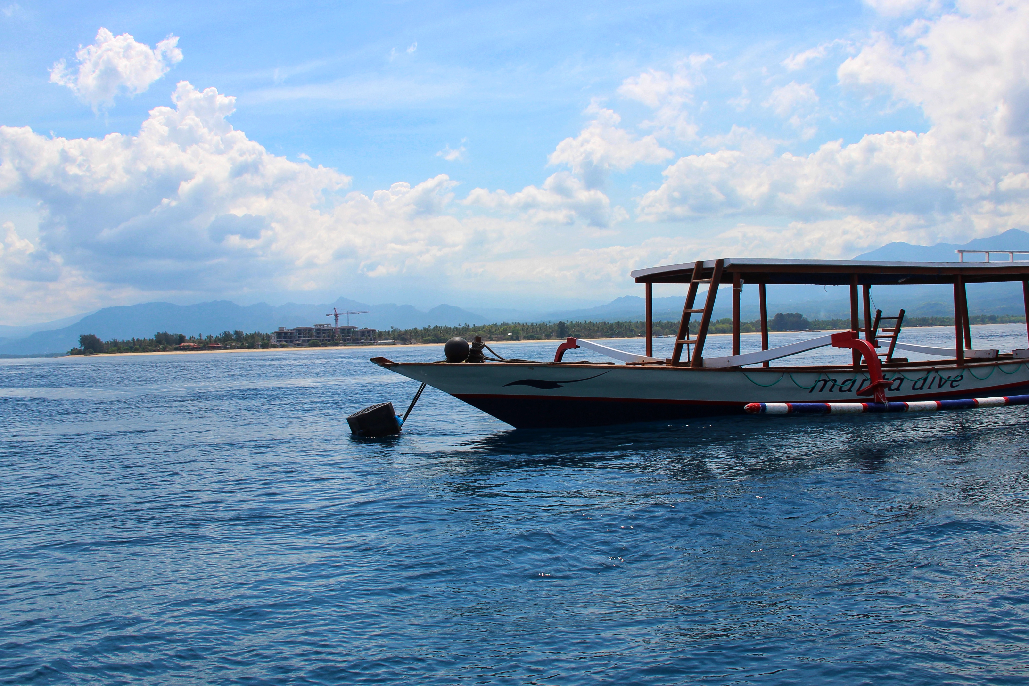 杭州直飞巴厘岛6日往返机票(印尼苏拉维加亚航