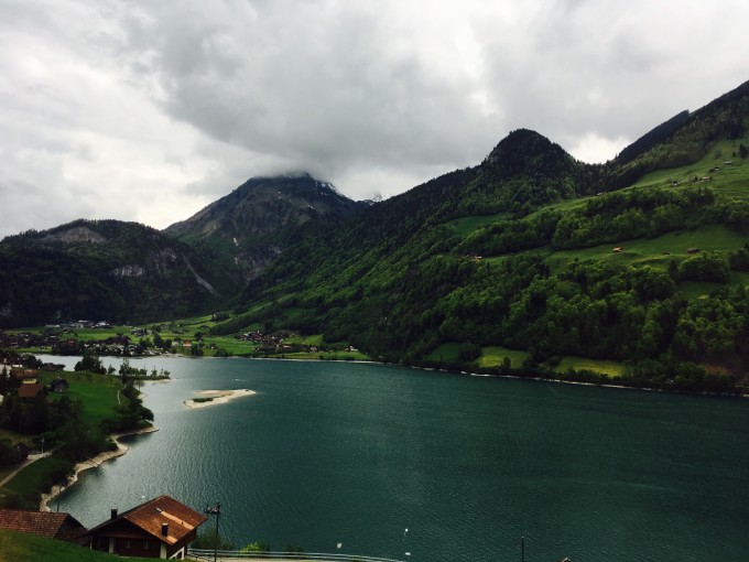 瑞意法三国蜜月游 最爱是瑞士的湖光山色流连忘返