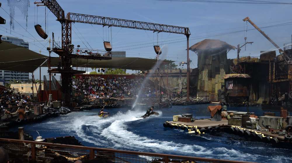 回复游记:美国印象(21)好莱坞环球影城之二【水世界】现场表演