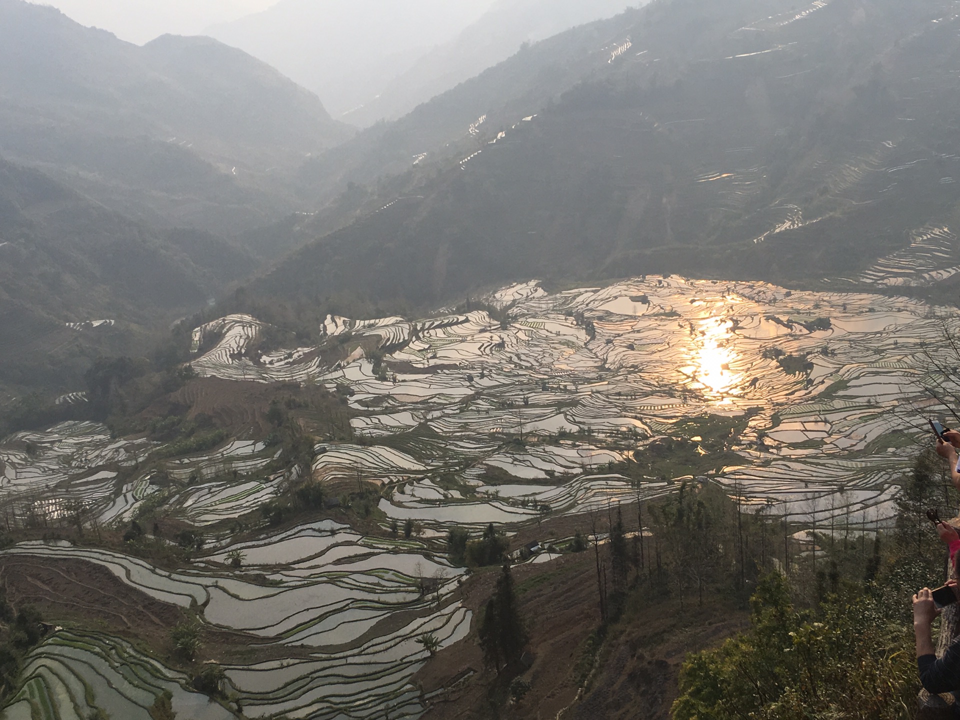 峨眉山2日游人均多少钱_峨眉山金顶图片(3)