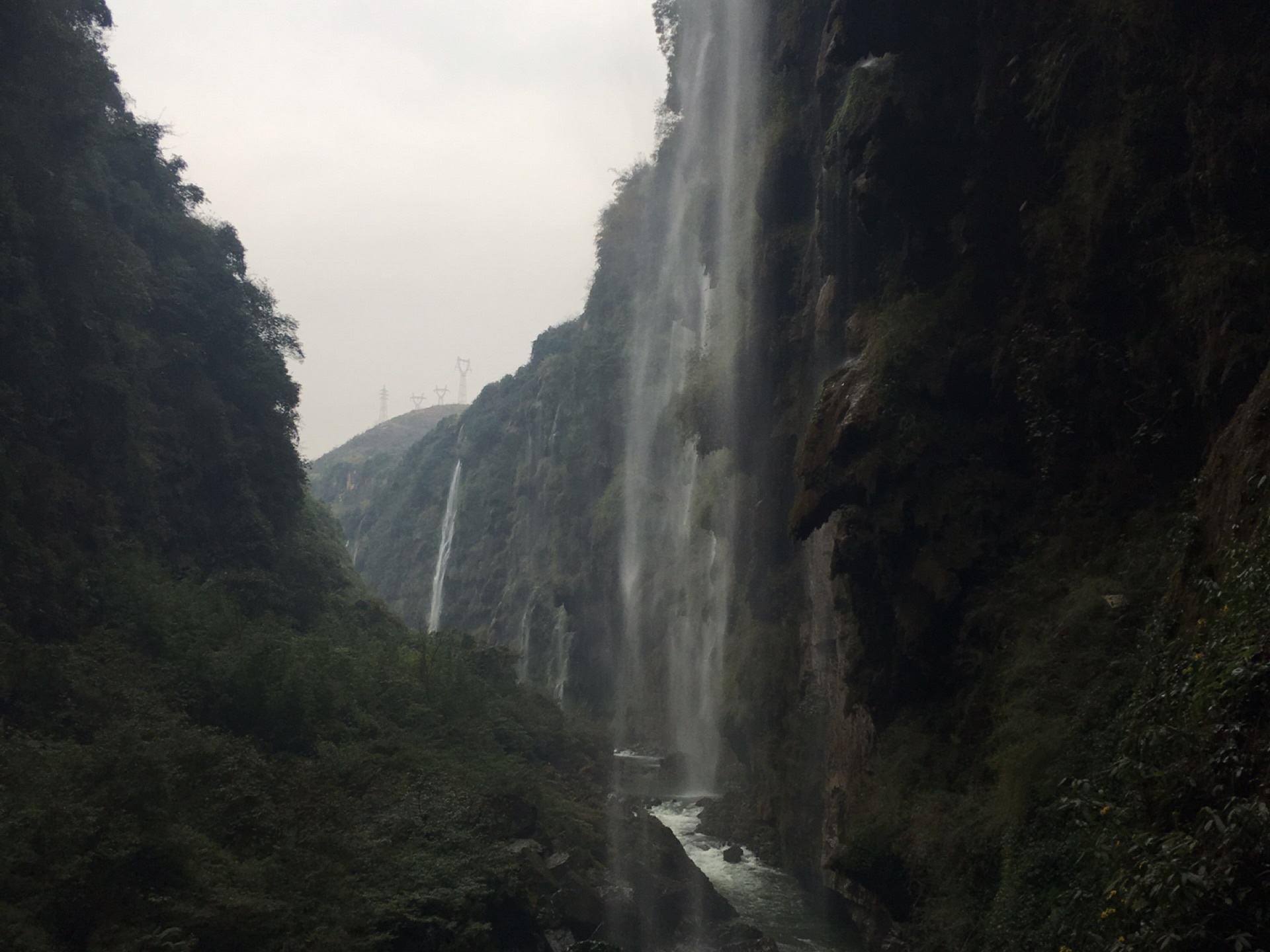 峨眉山2日游人均多少钱_峨眉山金顶图片(3)