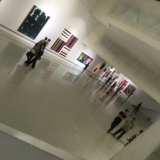 798艺术展照片 wKgBEFrnLz6AJTcIAAu-n8jNdcM63.jpeg?imageView2%2F2%2Fw%2F680%2Fq%2F90%7CimageMogr2%2Fstrip%2Fquality%2F90