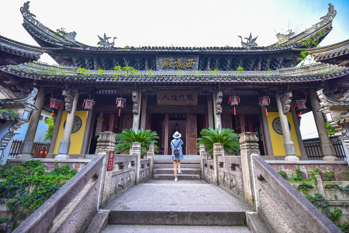 景区通票:100元(含西施殿,中国历代名媛馆