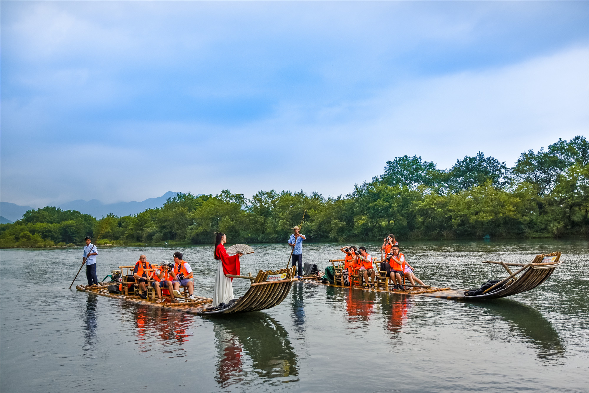 逃离高温酷暑来楠溪江过个清凉夏日寻瀑布乘竹筏看美景