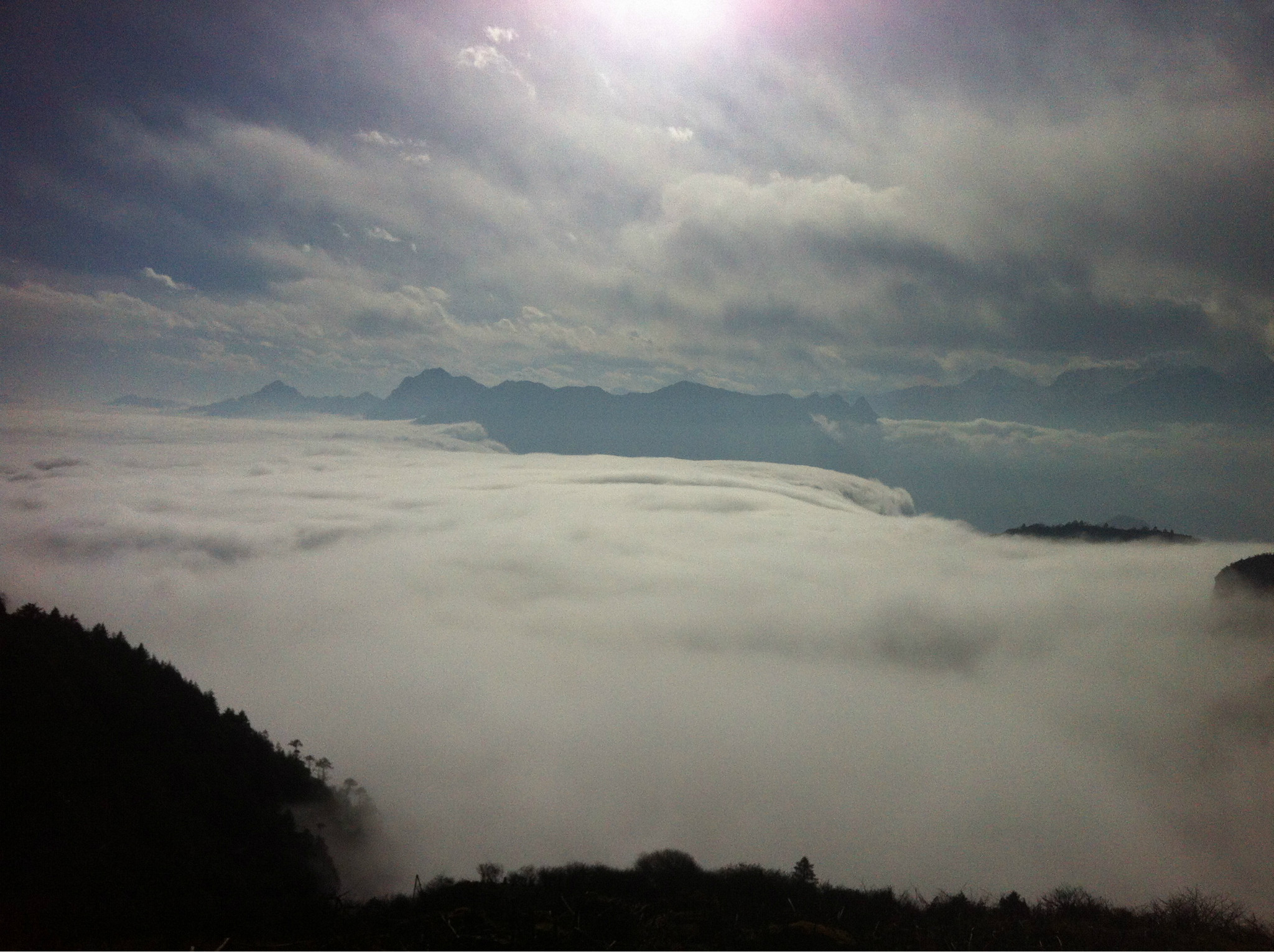 wKgB3FC7nMKAGBJUAAq-vOhmYA000.jpeg?imageView2%2F2%2Fw%2F600%2Fq%2F90