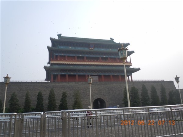 什么建筑代表北京 wKgB21BPCmWJ-A4qAAEBAbuOBPU78.jpeg?imageView2%2F2%2Fw%2F600%2Fq%2F90