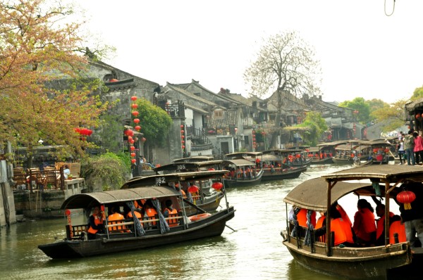 为什么叫江南水乡呢 wKgB4lNCKRWAZIF_ABxrhCAd-2Q00.jpeg?imageView2%2F2%2Fw%2F600%2Fq%2F90