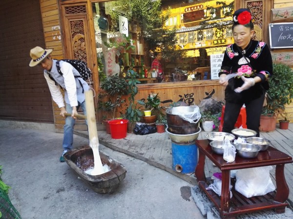 小巷偶遇猜成语大全_小巷站街女图片大全